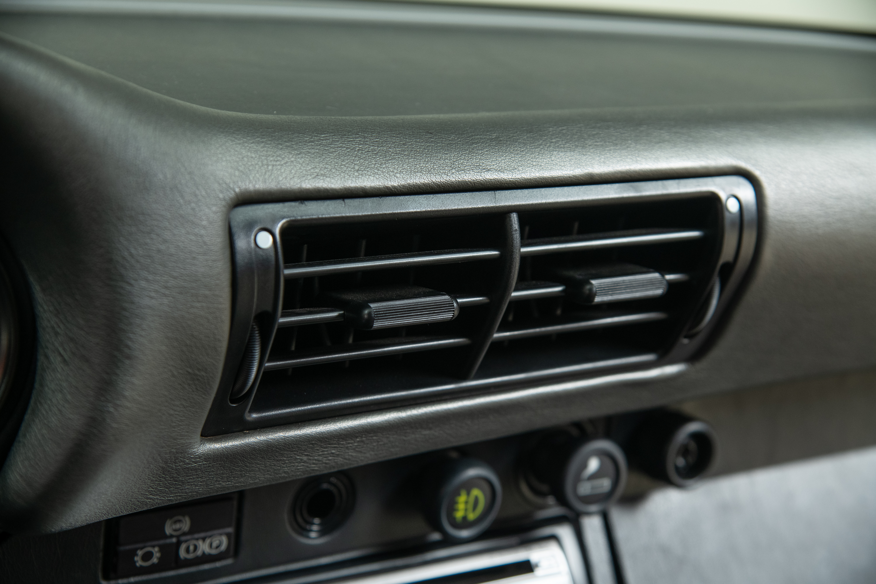 1988 Porsche 959 1988 Porsche 959 , GUARDS RED, VIN WP0ZZZ95ZJS900139, MILEAGE 8578