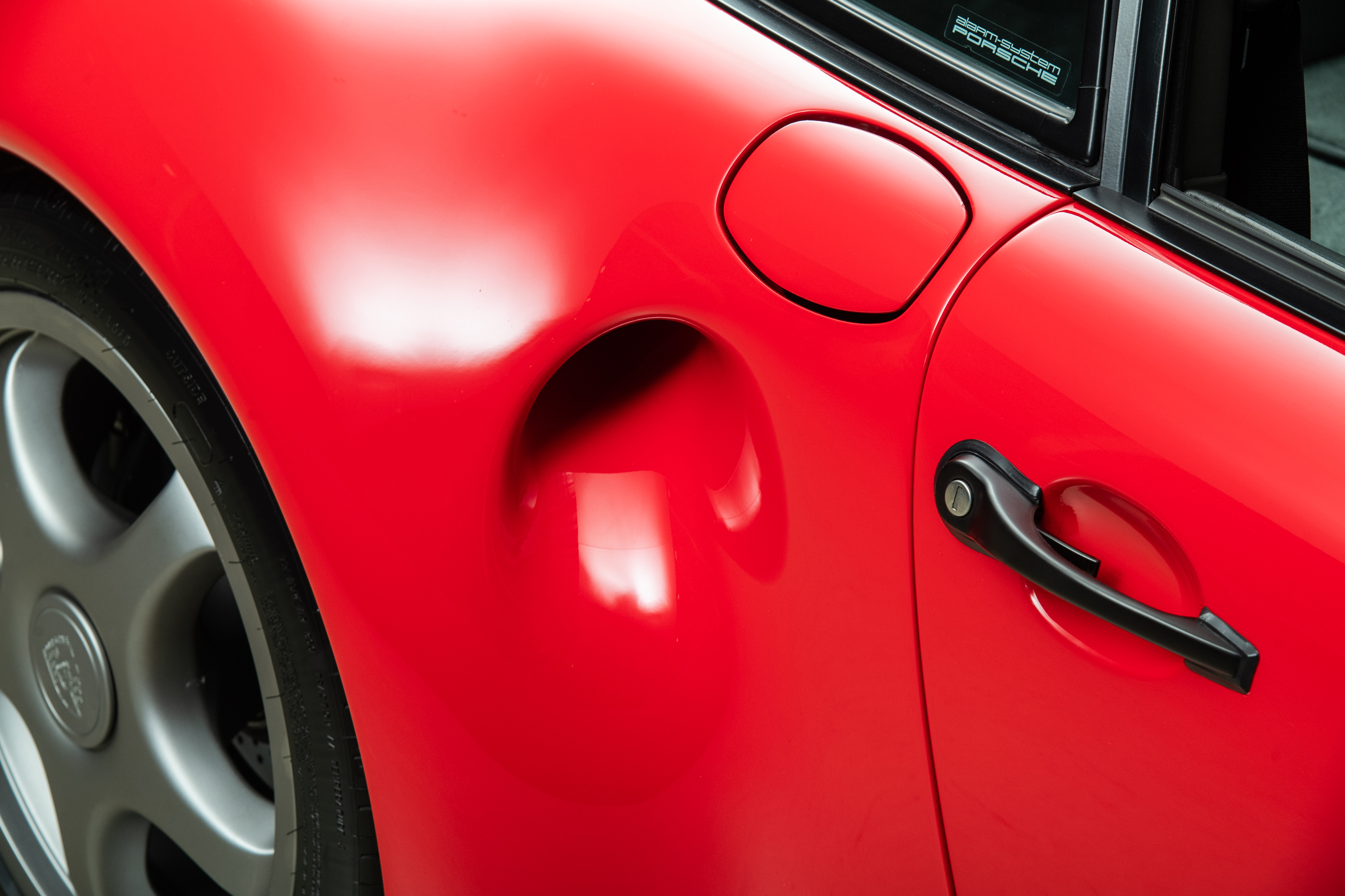 1988 Porsche 959 1988 Porsche 959 , GUARDS RED, VIN WP0ZZZ95ZJS900139, MILEAGE 8578