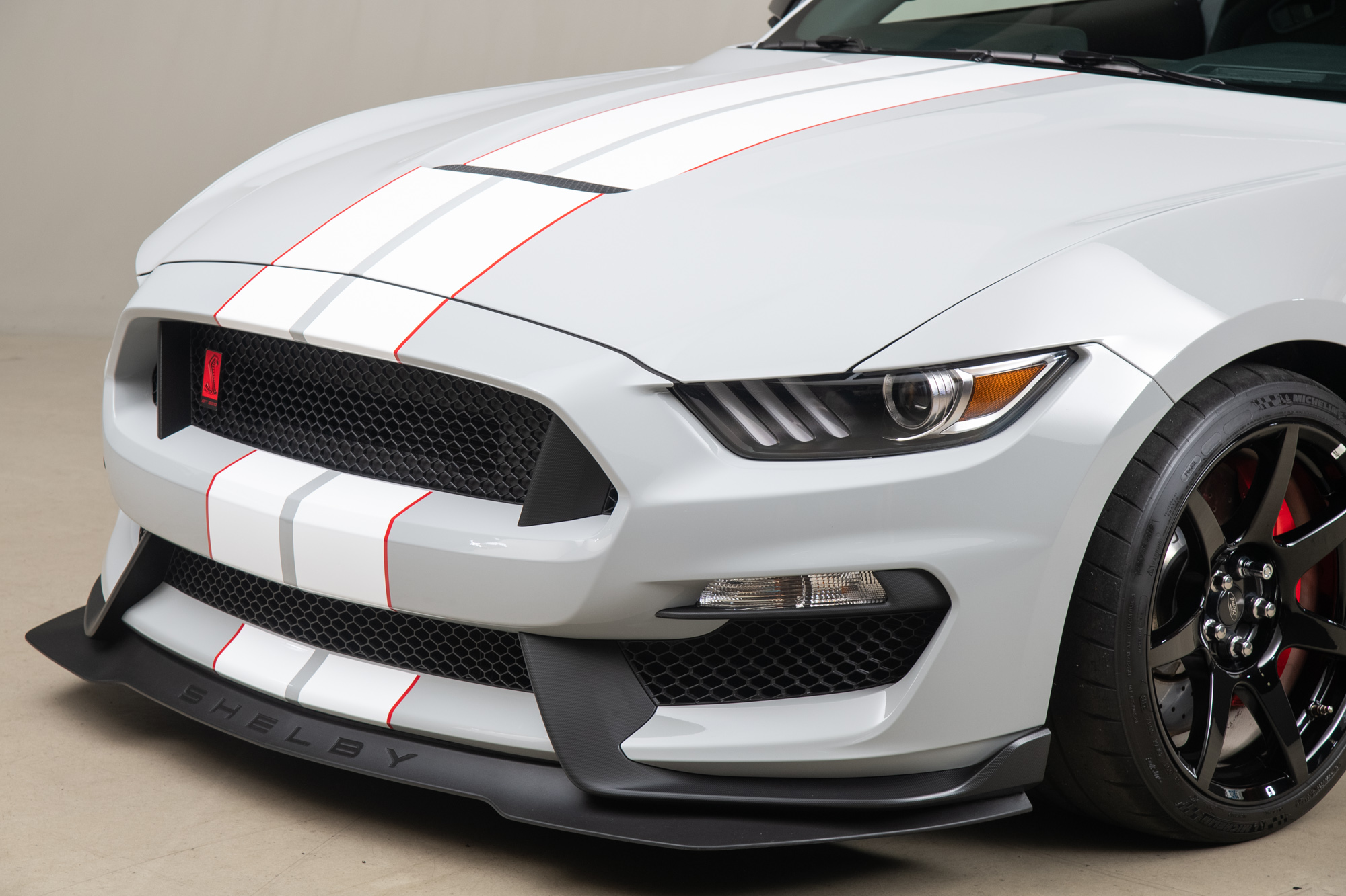 2015 Ford Mustang Shelby GT350R , AVALANCHE GREY, VIN 1FATP8JZ3F5520022, MILEAGE 473