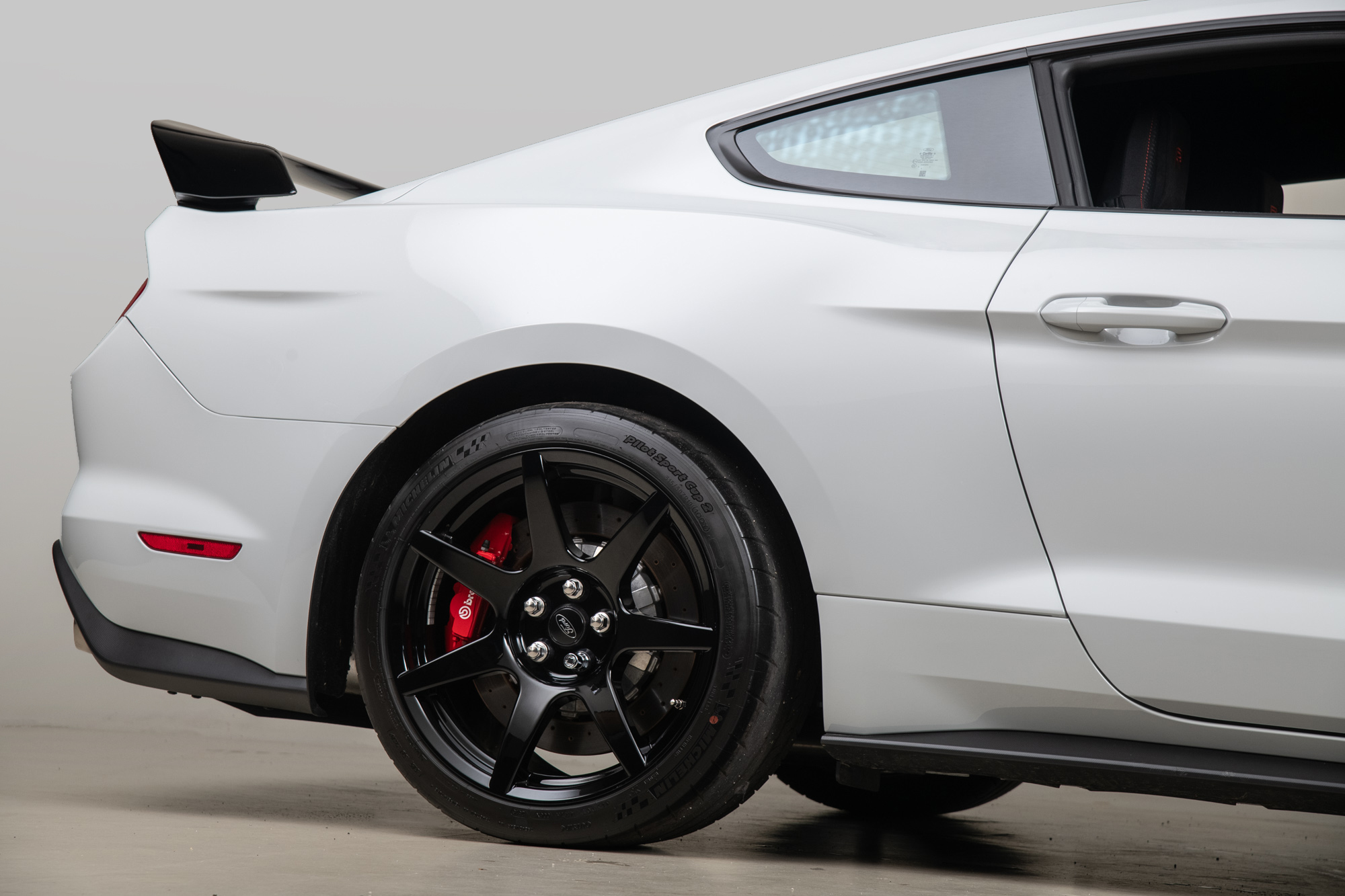 2015 Ford Mustang Shelby GT350R , AVALANCHE GREY, VIN 1FATP8JZ3F5520022, MILEAGE 473