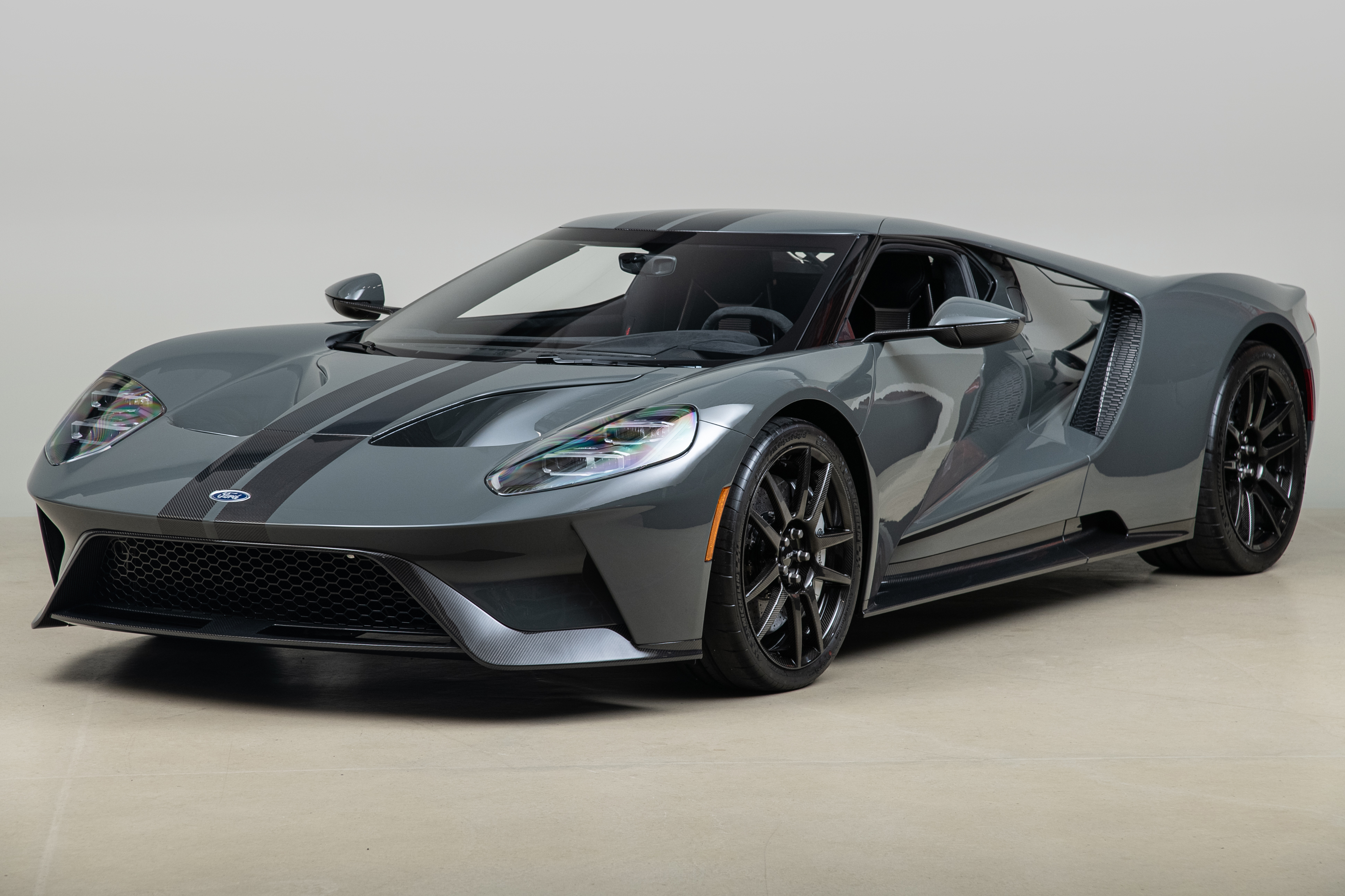 2021 Ford GT Carbon Series, GRAY, VIN 2FAGP9DWXMH200016, MILEAGE 74
