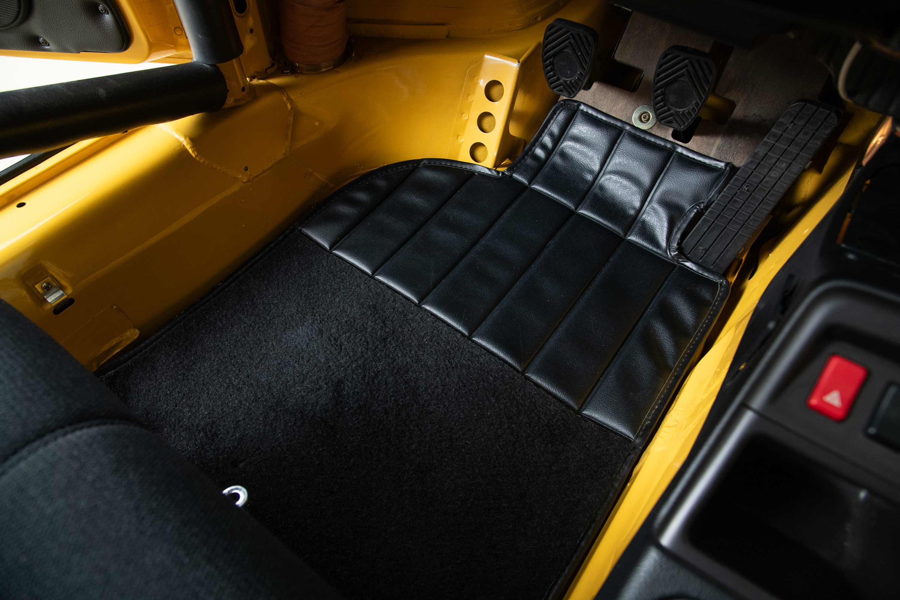 1995 Porsche 911 Carrera RS 3.8 Clubsport, SPEED YELLOW, VIN WP0ZZZ99ZSS390260, MILEAGE 19616
