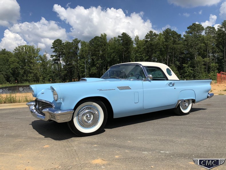 1957 Ford Thunderbird