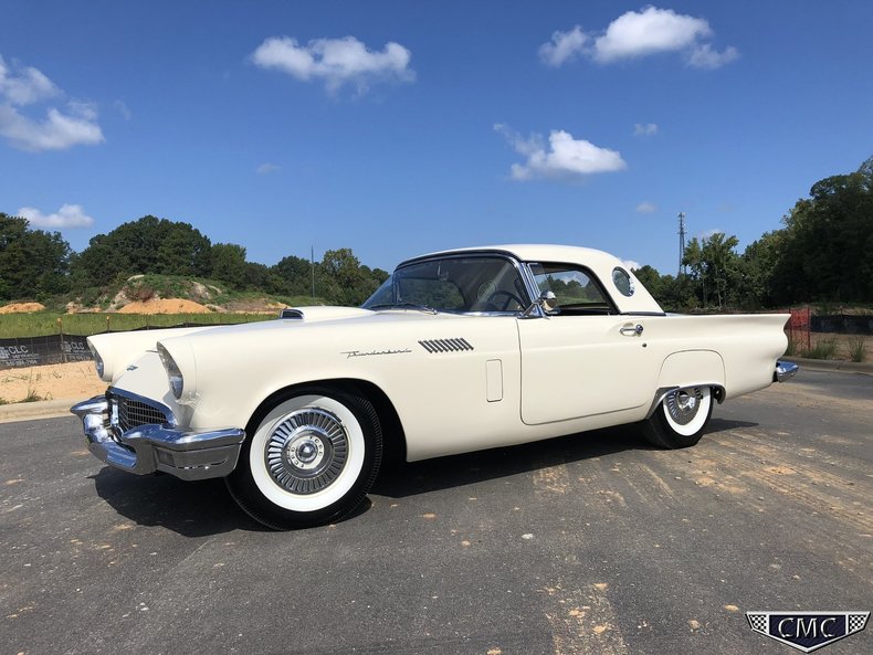 1957 Ford Thunderbird