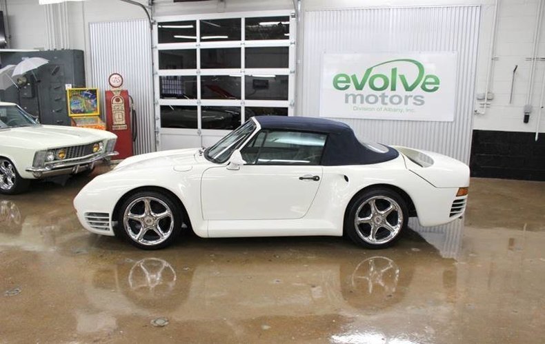 1954071787a11 low res 1988 porsche 911
