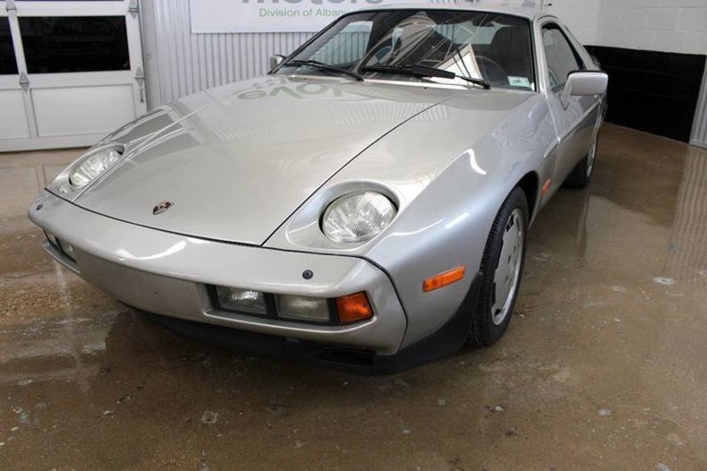 19686c518129d low res 1981 porsche 928