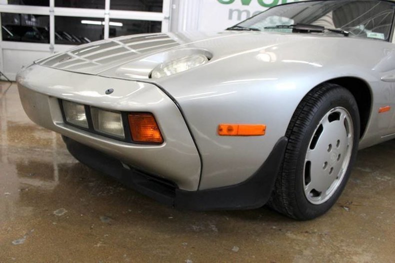 19687da853808 low res 1981 porsche 928