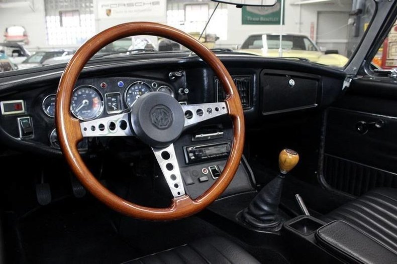 1846e642e61d low res 1974 mg b