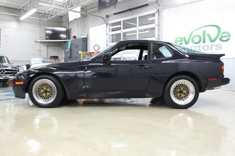 20619f56d8348 hd 1983 porsche 944 2dr hatchback