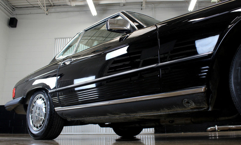 23445d6b73e8f low res 1987 mercedes benz 560 class
