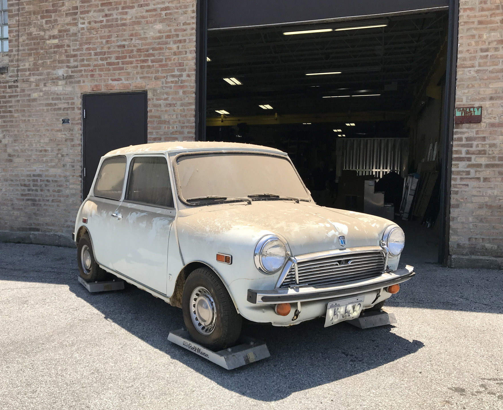 249280c4d2772 hd 1975 morris mini 1000
