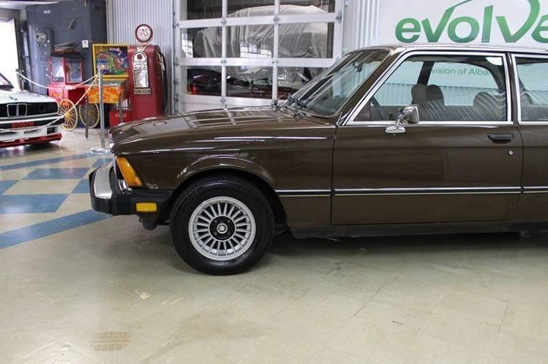 3354ef0d8761 low res 1979 bmw 3 series