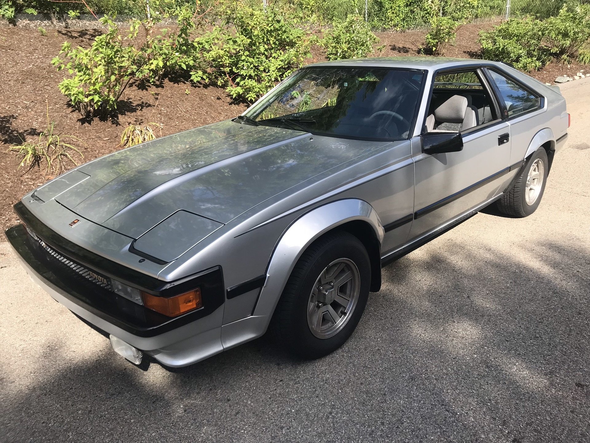 Toyota supra 1985