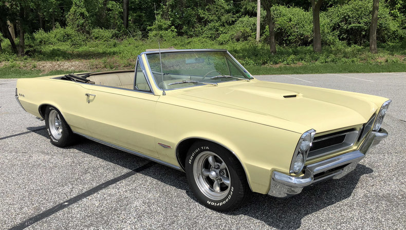 24873383d069a low res 1965 pontiac gto