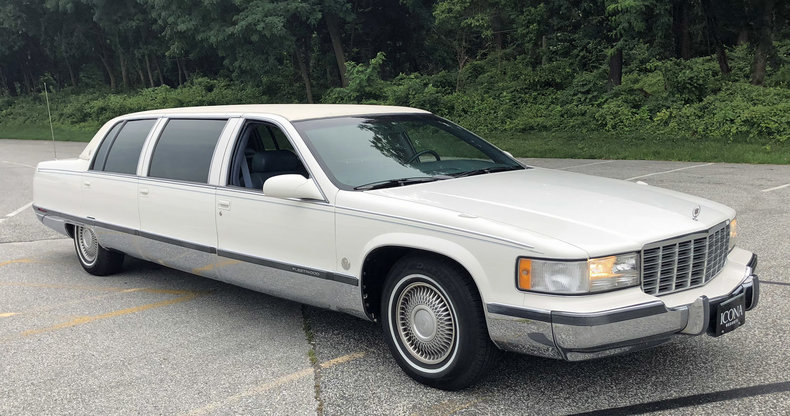 25576916689b5 low res 1996 cadillac limousine