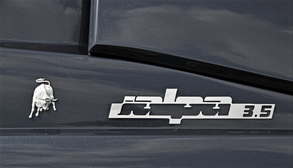 5500 95e62bae1e97aa lamborghini jalpa 35 badges