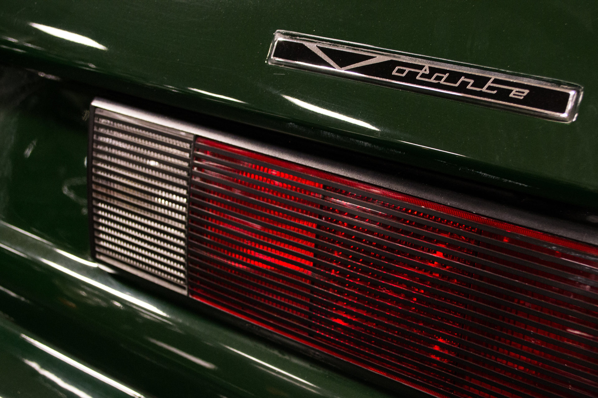 123270da2c85d hd 1993 aston martin virage volante