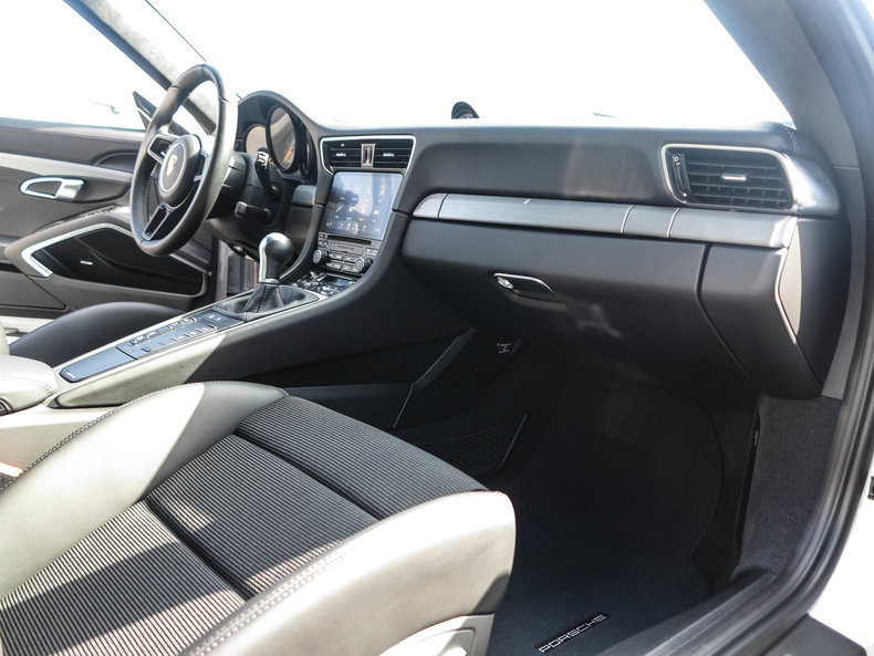 2018 Porsche 911