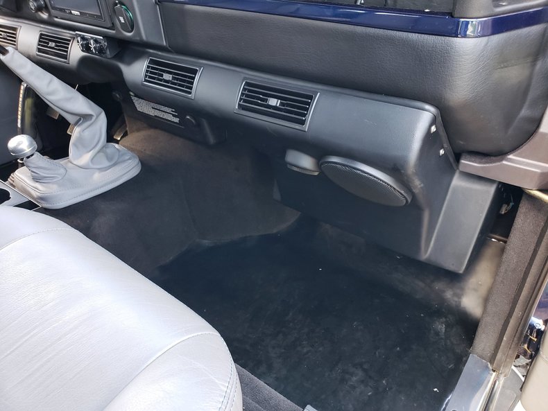 1990 Land Rover Defender