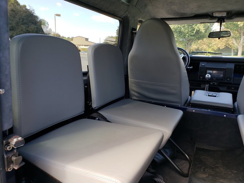 1990 Land Rover Defender