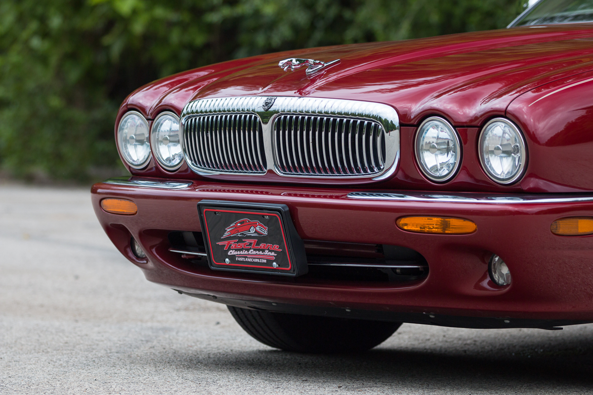2000 Jaguar XJ8 | Fast Lane Classic Cars