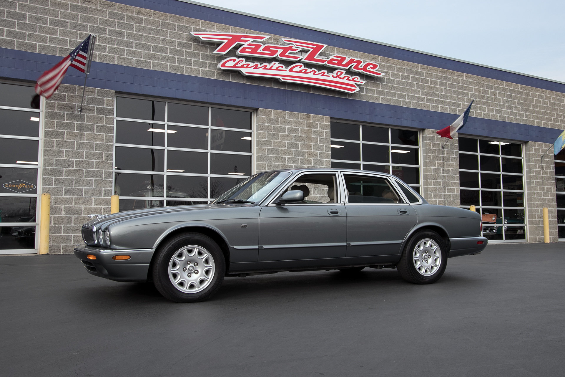 60339124b2339 hd 2003 jaguar xj8