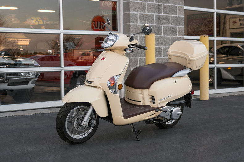 61393973d1727 low res 2012 kymco like 200i