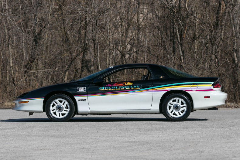 6251803147dd0 low res 1993 chevrolet camaro pace car