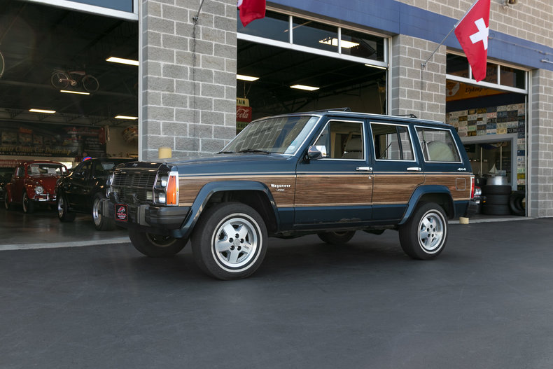 6465625bea799 low res 1990 jeep wagoneer