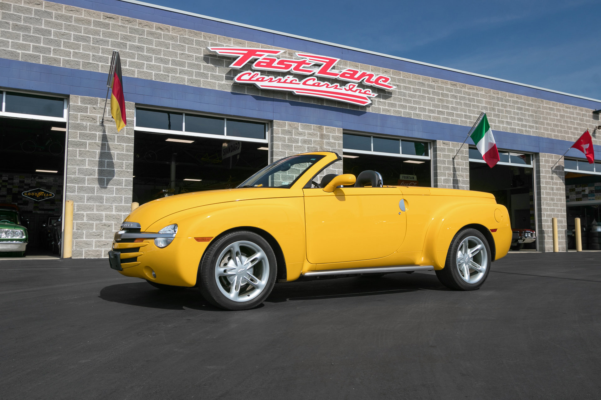 65922c295feed hd 2004 chevrolet ssr