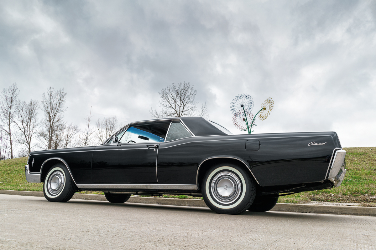 Lincoln continental 1966