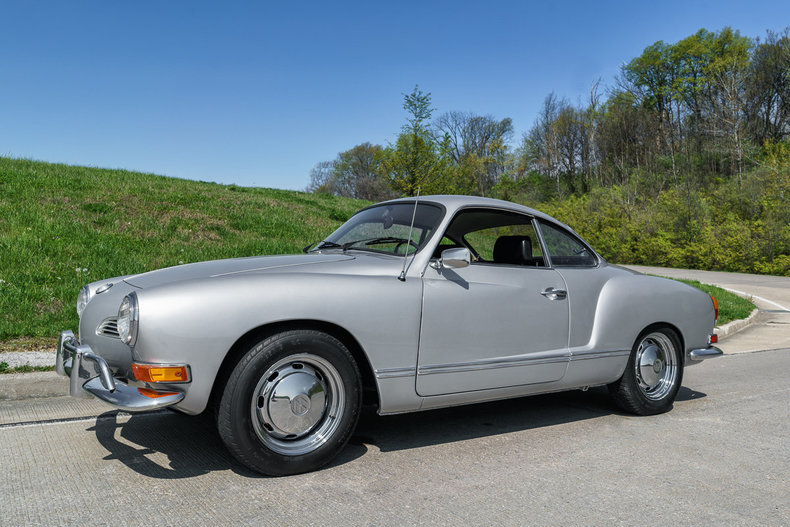 35696 42bf40c8a5 low res