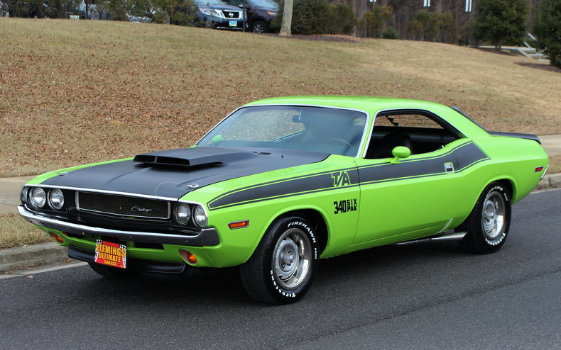 527542b3e279c_low_res_1970 dodge challenger