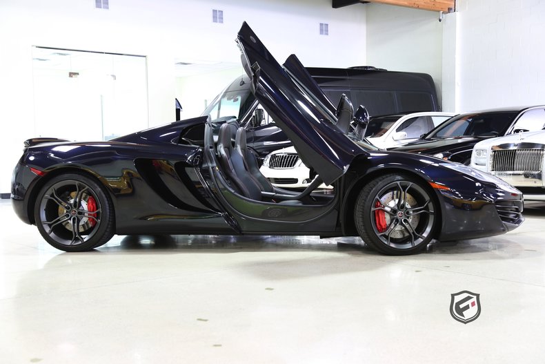2013 McLaren MP4-12C