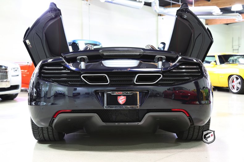 2013 McLaren MP4-12C