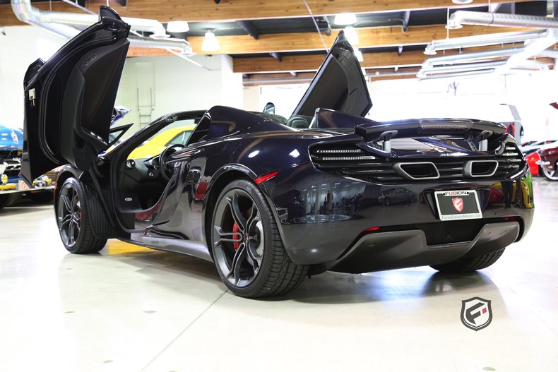 2013 McLaren MP4-12C