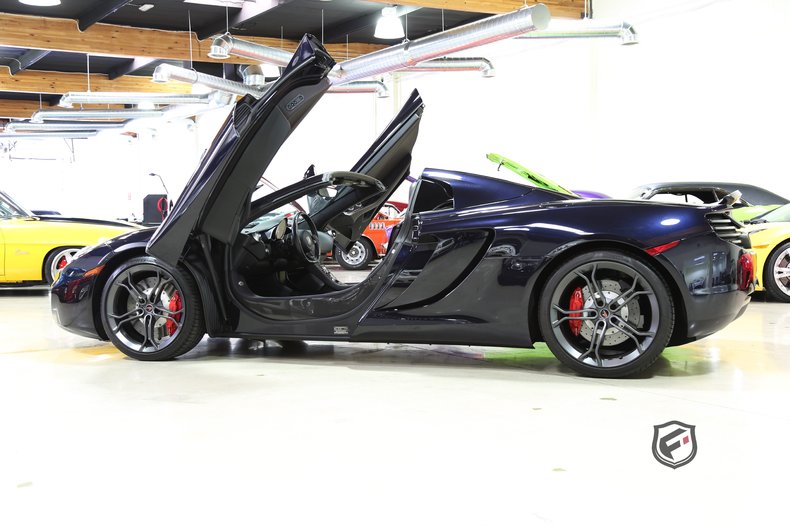 2013 McLaren MP4-12C