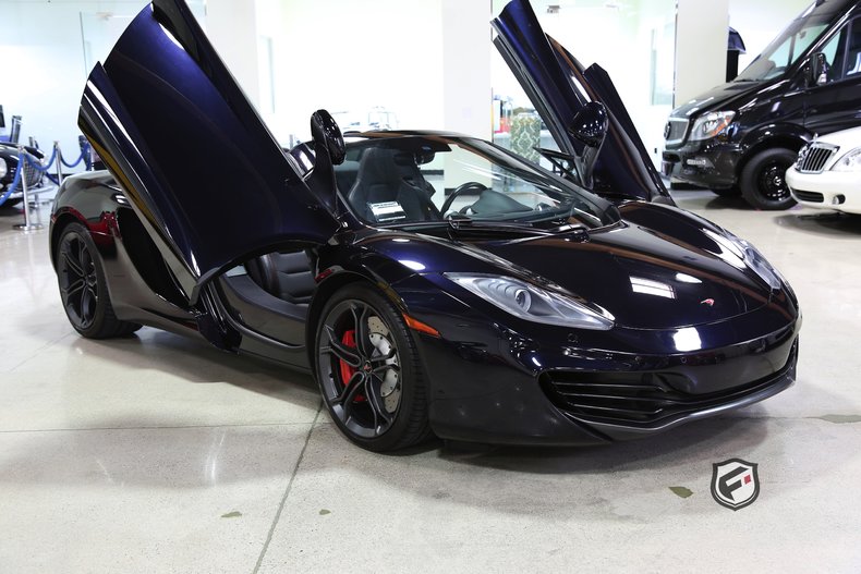 2013 McLaren MP4-12C