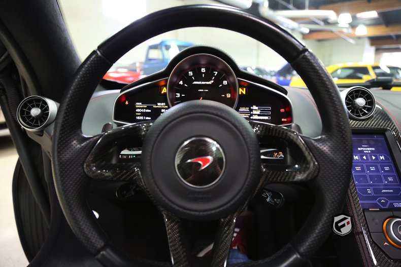 2013 McLaren MP4-12C