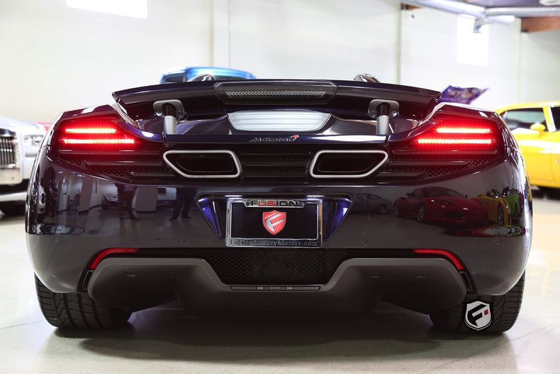 2013 McLaren MP4-12C