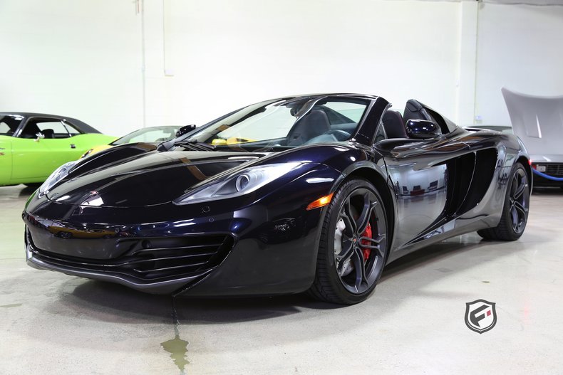 2013 McLaren MP4-12C
