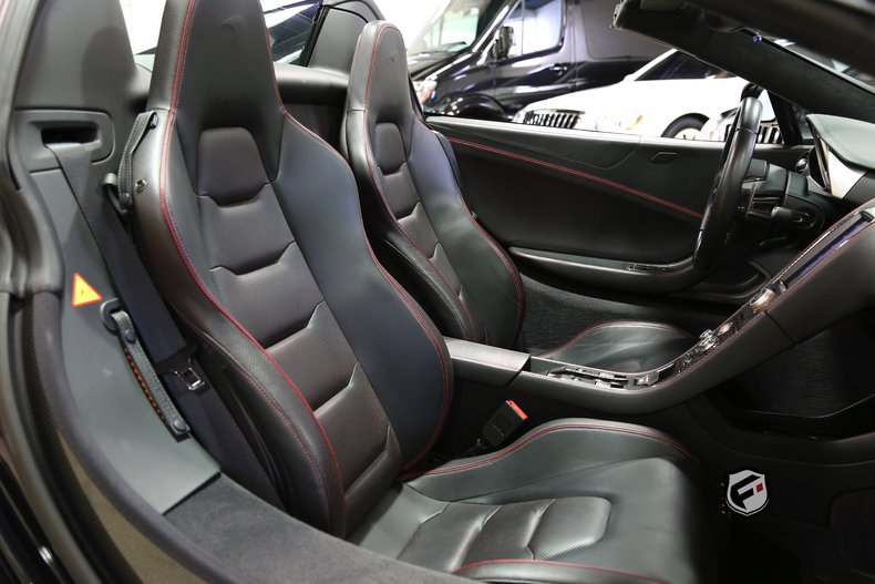 2013 McLaren MP4-12C