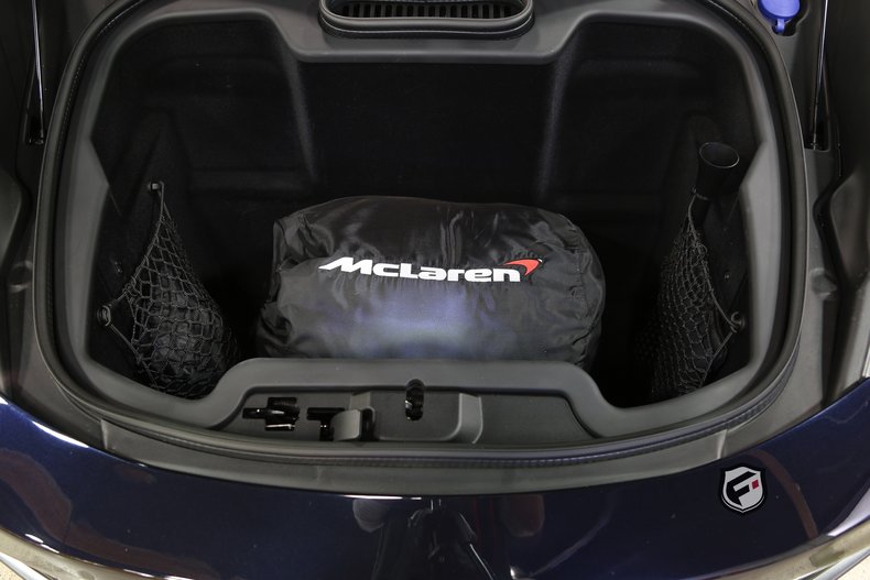 2013 McLaren MP4-12C
