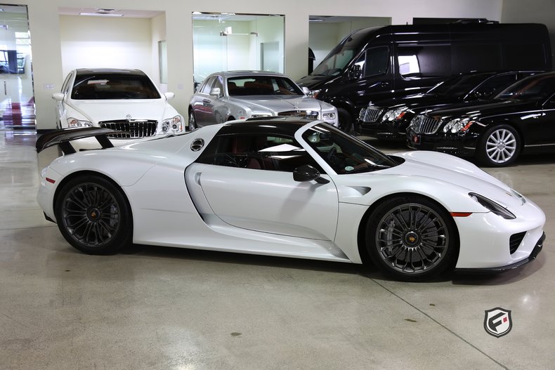 2015 Porsche 918 Spyder