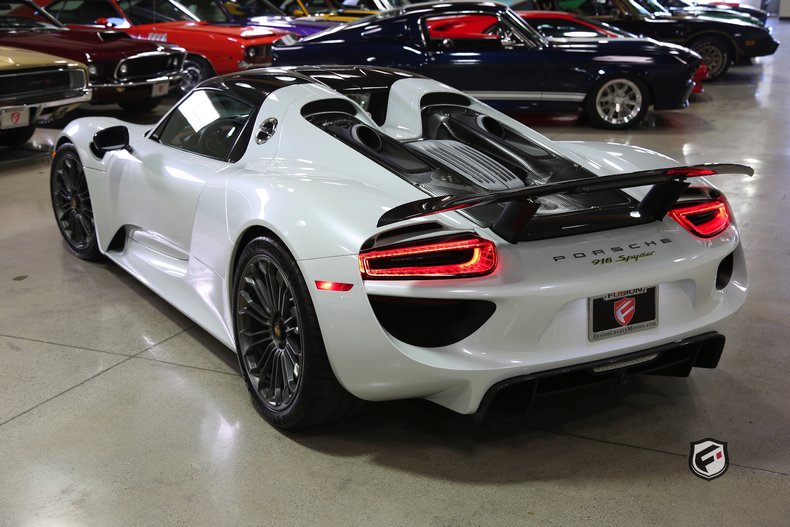 2015 Porsche 918 Spyder