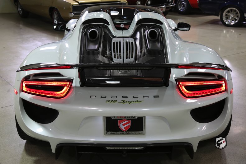 2015 Porsche 918 Spyder