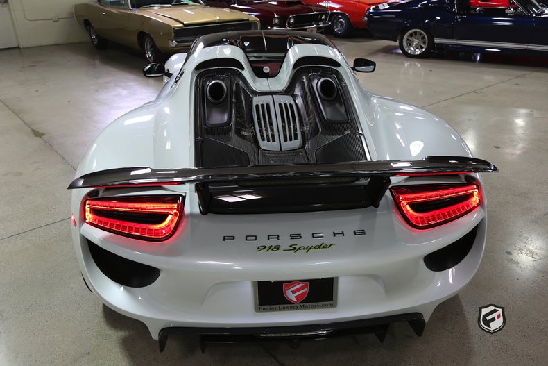 2015 Porsche 918 Spyder