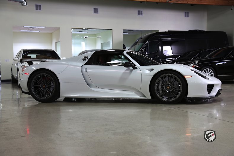 2015 Porsche 918 Spyder