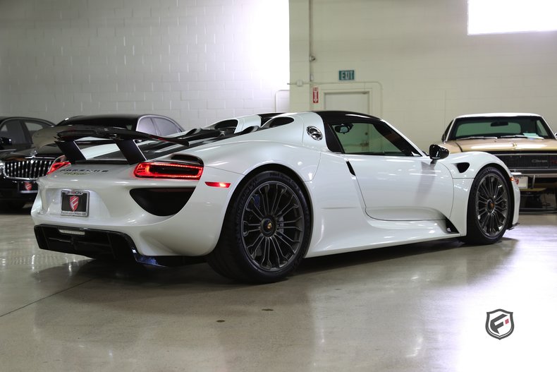 2015 Porsche 918 Spyder