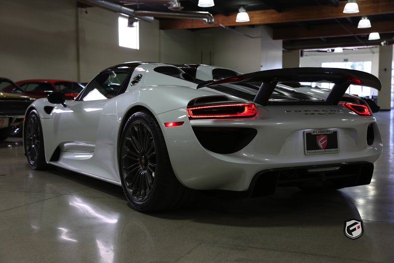 2015 Porsche 918 Spyder